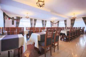 APARTAMENTY & POKOJE WERONIKA INN PORONIN Z BASENEM KRYTYM BLISKO WYCIĄGU SUCHE PORONIN