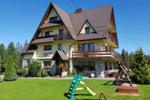POKOJE GOŚCINNE LEŚNE ZACISZE Z WIDOKIEM NA TATRY