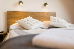 POKOJE KAROLINA PORONIN