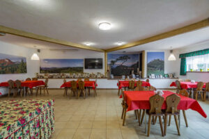 POKOJE TRZY KORONY & BAR GROŃ PALENICA