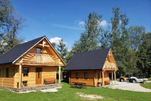 DOMKI I POKOJE U TADKA BASENY CHOCHOŁÓW WITÓW