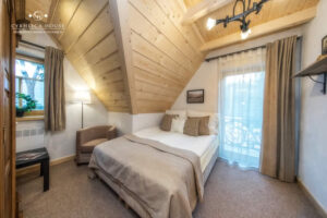 DOMEK & APARTAMENTY CYRHLICA HOUSE