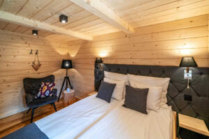 KOMFORTOWE DOMKI POD GIEWONTEM Z WIDOKIEM NA GÓRY