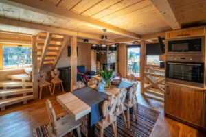 KOMFORTOWE DOMKI POD GIEWONTEM Z WIDOKIEM NA GÓRY