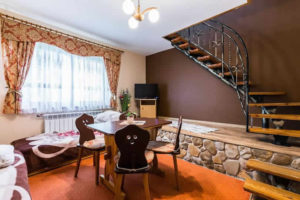 APARTAMENTY I POKOJE CETYNKA NA SZYCIE GUBAŁÓWKI