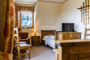 APARTAMENTY I POKOJE CETYNKA NA SZYCIE GUBAŁÓWKI