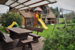 DOMEK I POKOJE MONIKA PRZY TERMACH