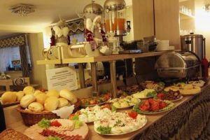 POKOJE POD TATRAMI Z BASENEM