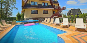 POKOJE POD TATRAMI Z BASENEM