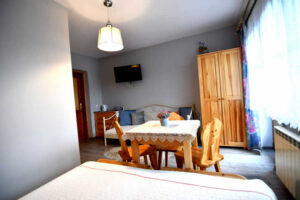 FAJNE APARTAMENT & POKOJE POD LIPĄ W GÓRACH