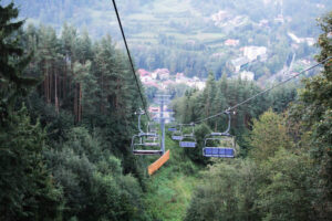 DW CHEMIK W CENTRUM SZCZAWNICY PIENINY