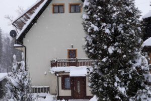 DOM U ROZALII NAD POTOKIEM JAWORKI PIENINY